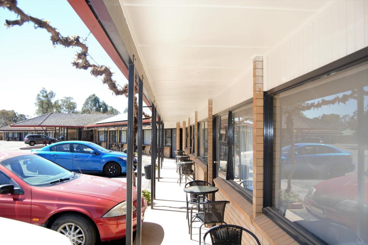 Civic Motor Inn Cowra Exteriér fotografie